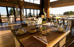 Kalahari Anib Lodge dining area