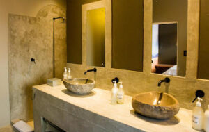 The Olive Grove Guest House Bathroom